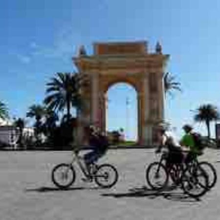Appartamento In Centro Storico Finale Ligure Exterior foto